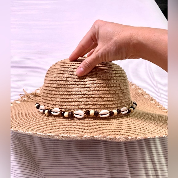 Straw hat - Picture 5 of 5
